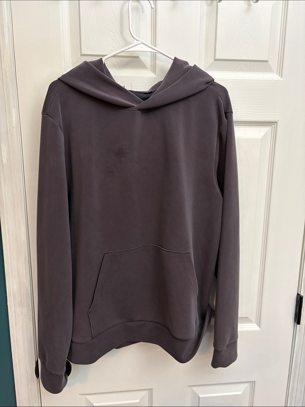 Men's Pullover Hooded Sweatshirt in Charcoal Gray